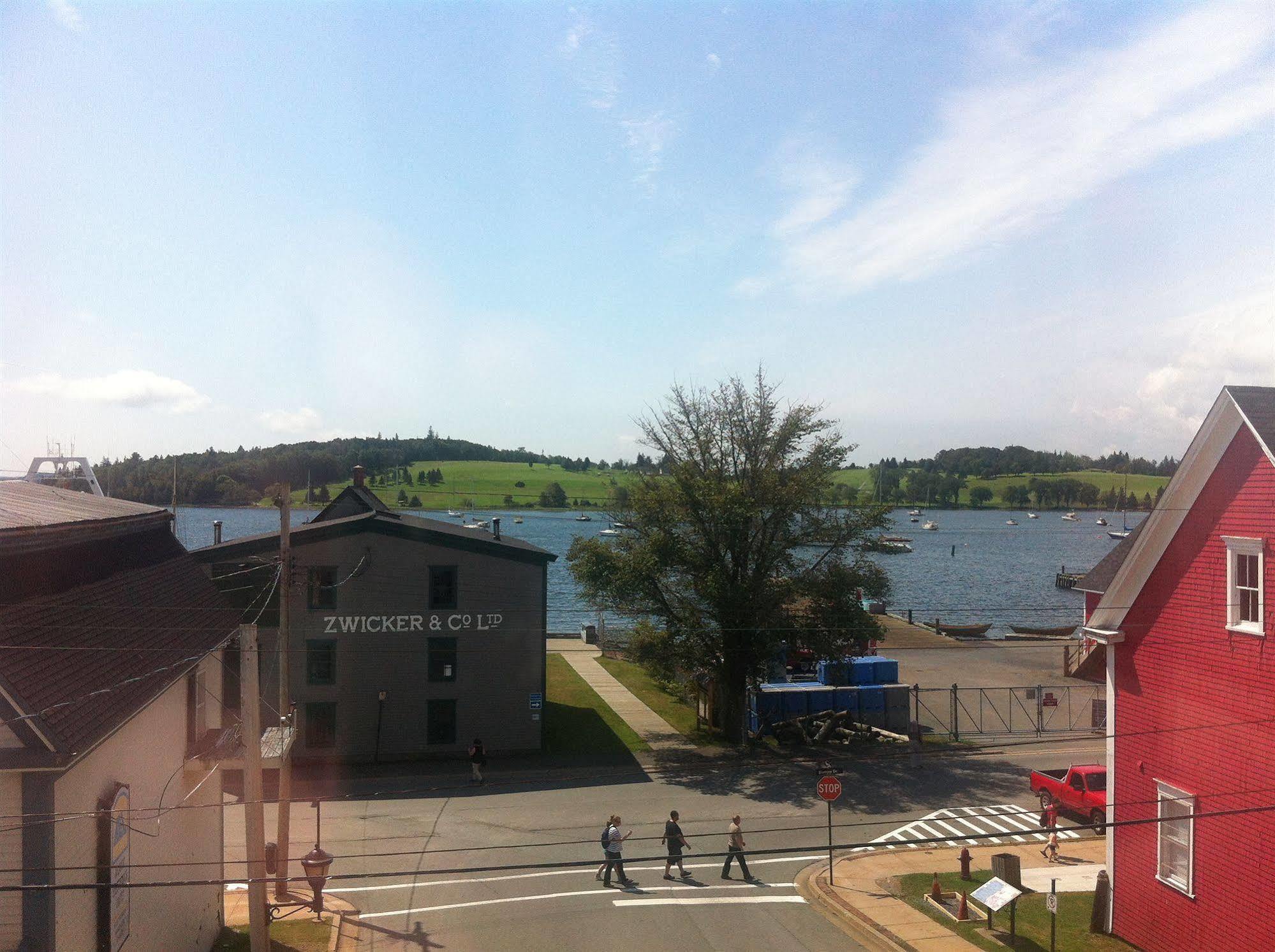 Smugglers Cove Inn Lunenburg Luaran gambar